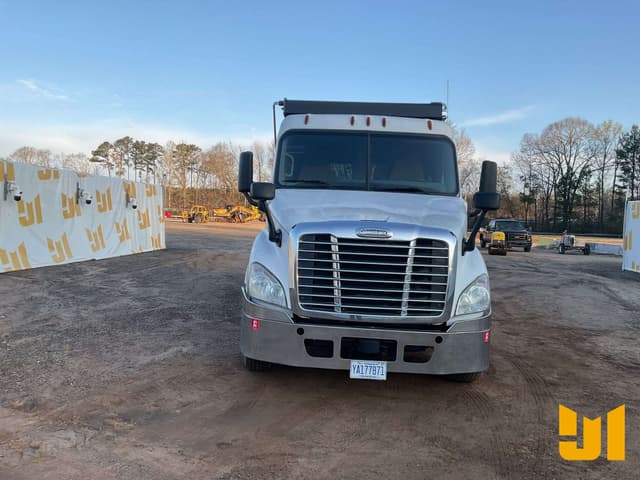 Image of Freightliner Cascadia equipment image 1