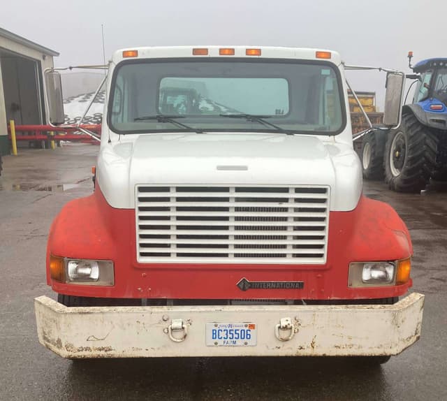 Image of International 4700 equipment image 2