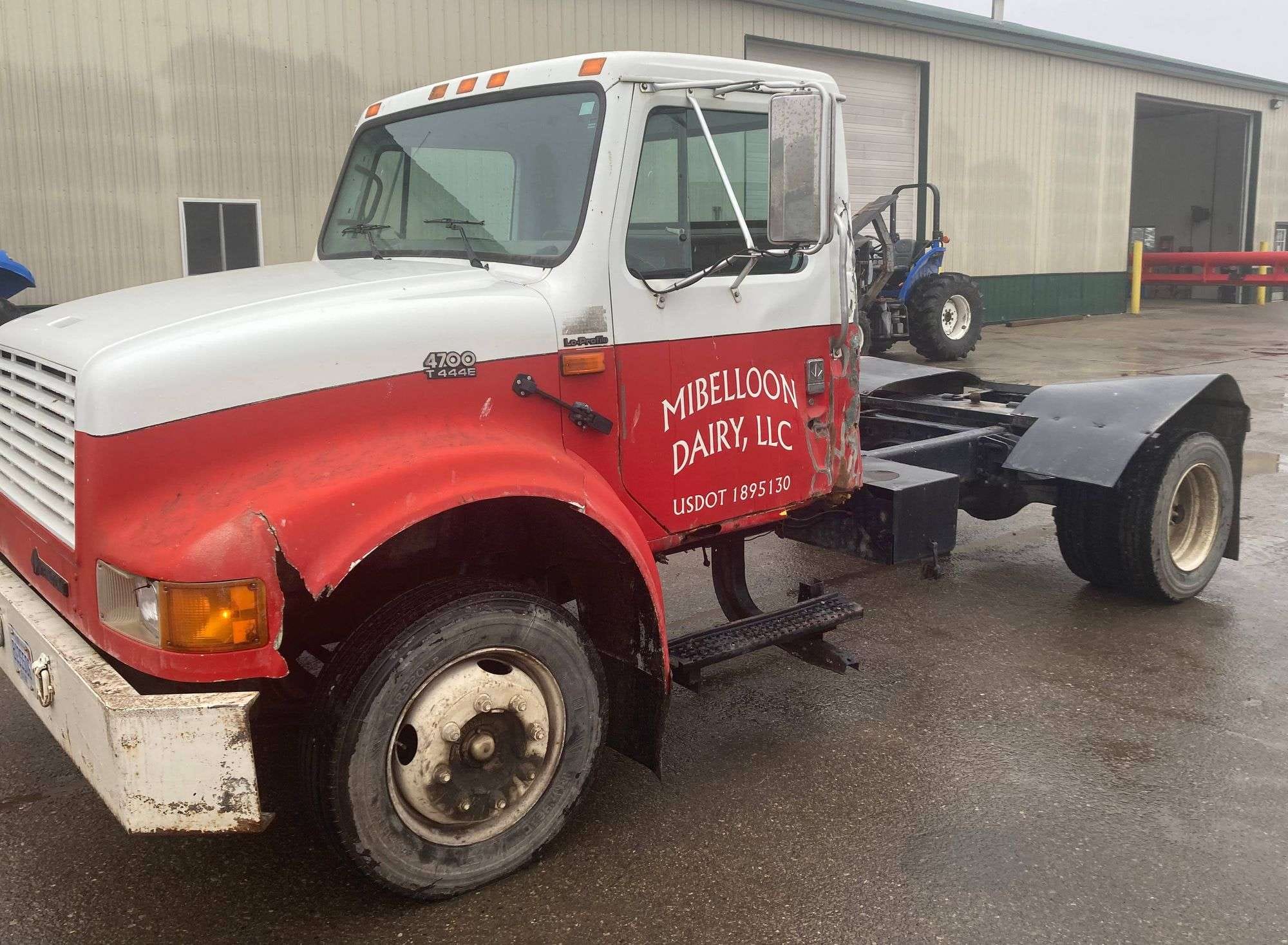 1999 International 4700 Equipment Image0