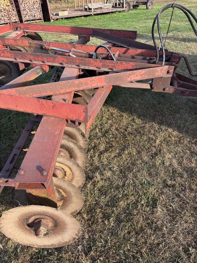 Image of International Harvester 470 equipment image 3