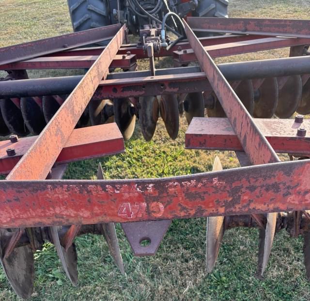 Image of International Harvester 470 equipment image 2