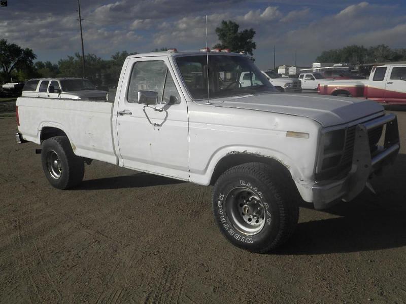 Image of Ford F-350 Primary image