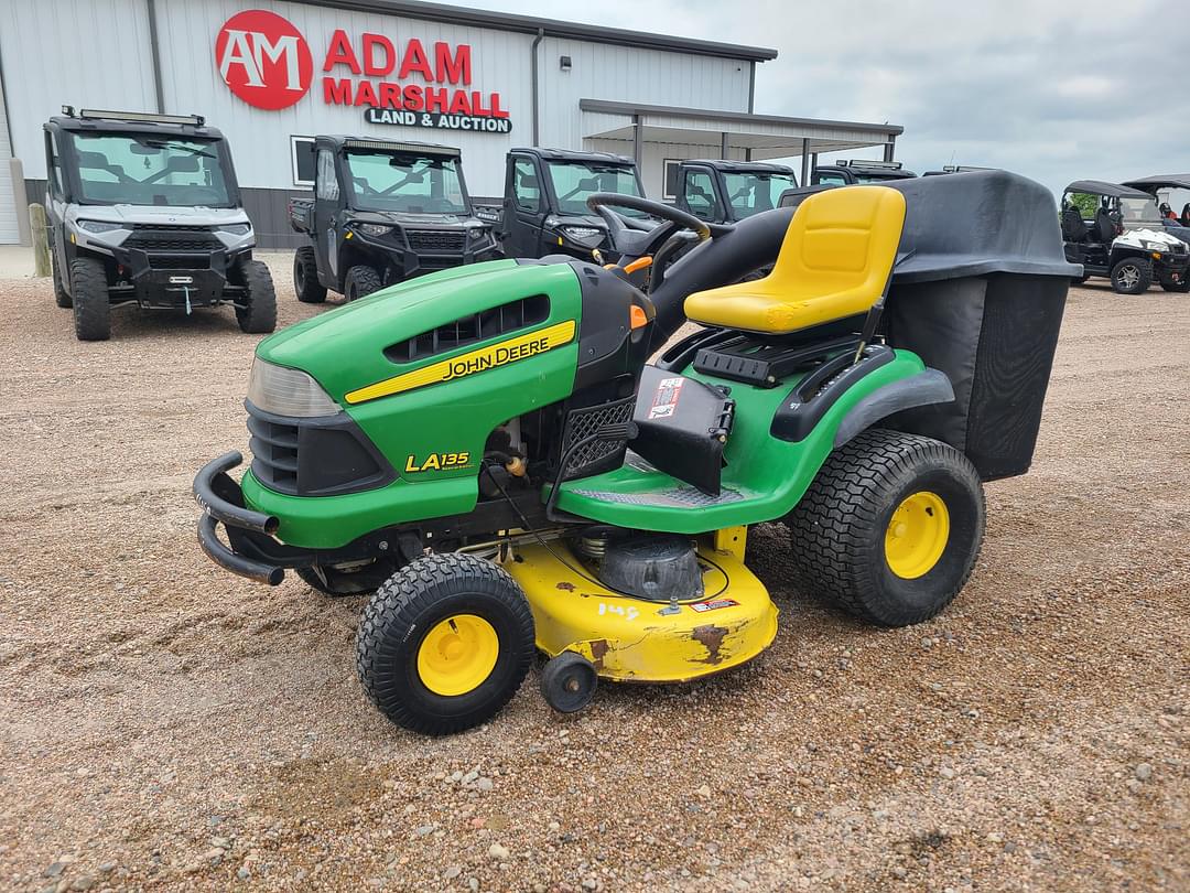Image of John Deere LA135 Primary image