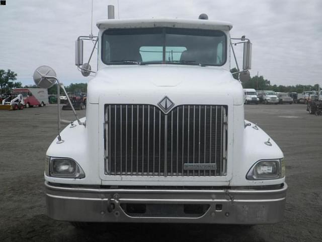 Image of International 9400 equipment image 1