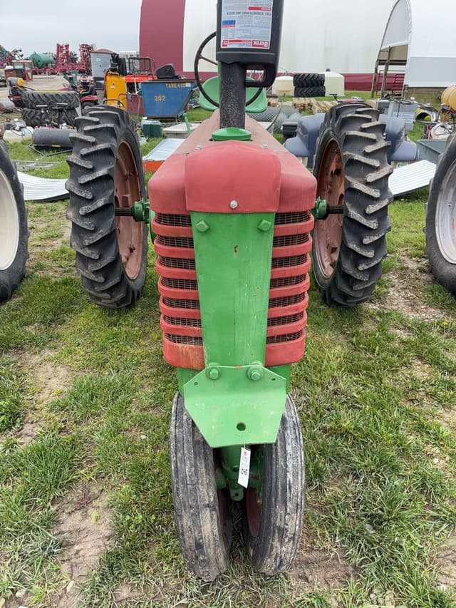 Image of John Deere B equipment image 1