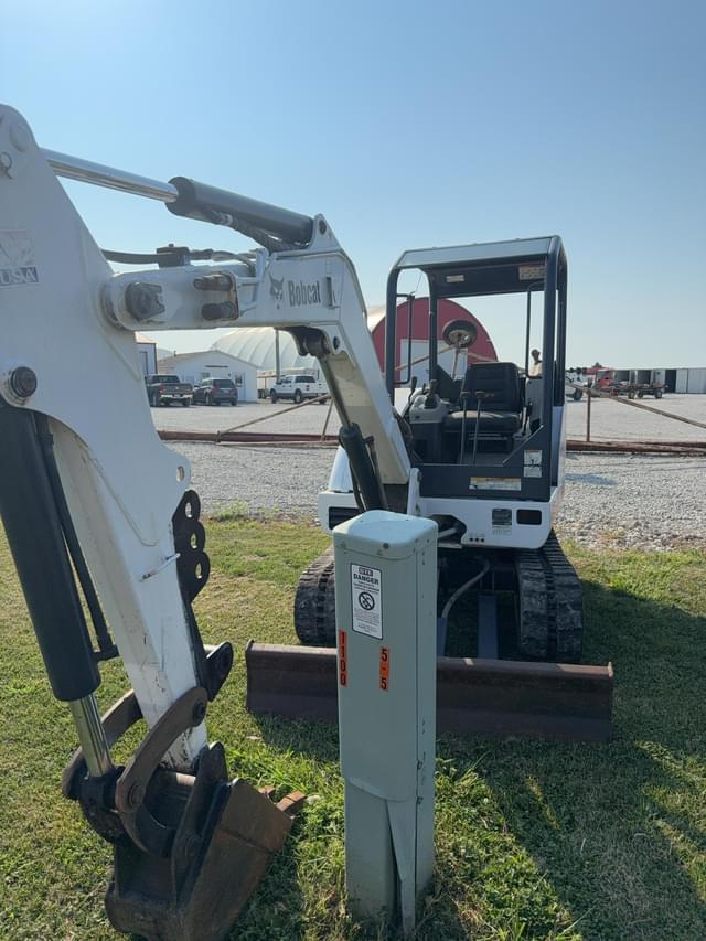 Image of Bobcat 329 equipment image 3