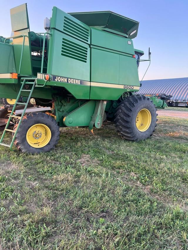 Image of John Deere 9600 equipment image 2