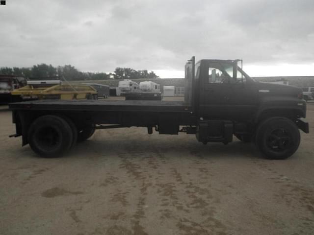 Image of Chevrolet Kodiak equipment image 3