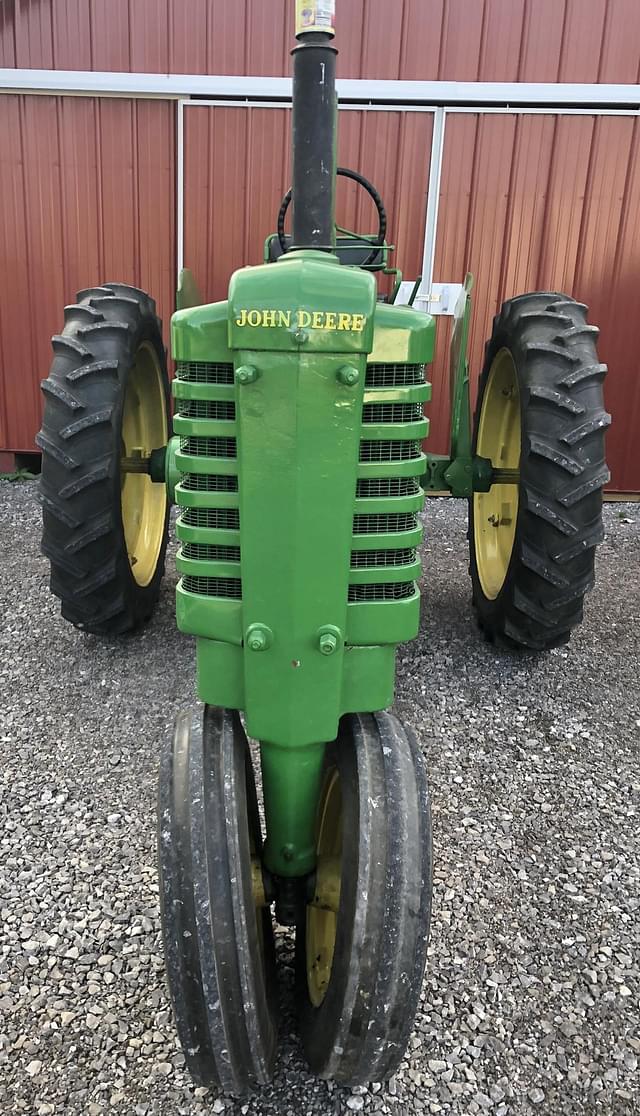 Image of John Deere B equipment image 1