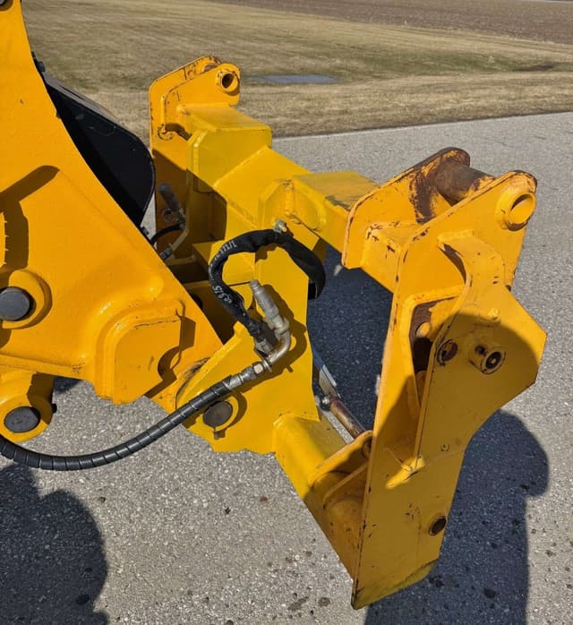 Image of JCB TM220 equipment image 2