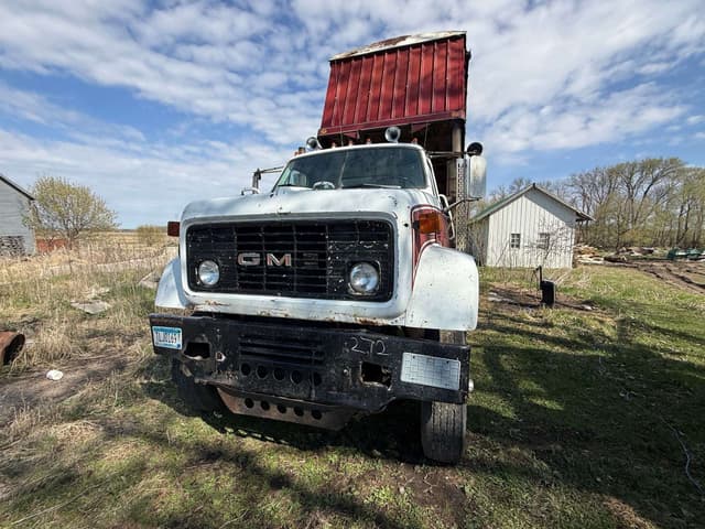 Image of GMC 9500 equipment image 1