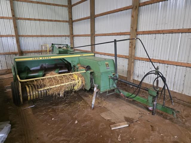 Image of John Deere 336 equipment image 1