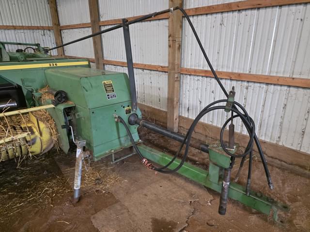 Image of John Deere 336 equipment image 2
