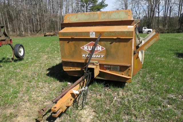 Image of Kuhn Knight 8114 equipment image 1