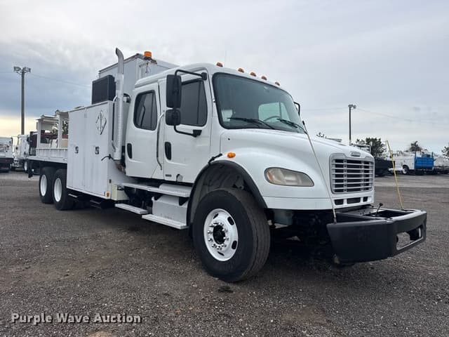 Image of Freightliner Business Class M2 equipment image 2