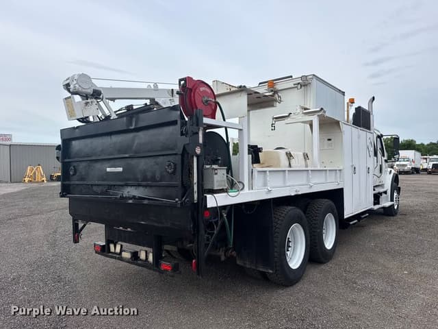 Image of Freightliner Business Class M2 equipment image 4