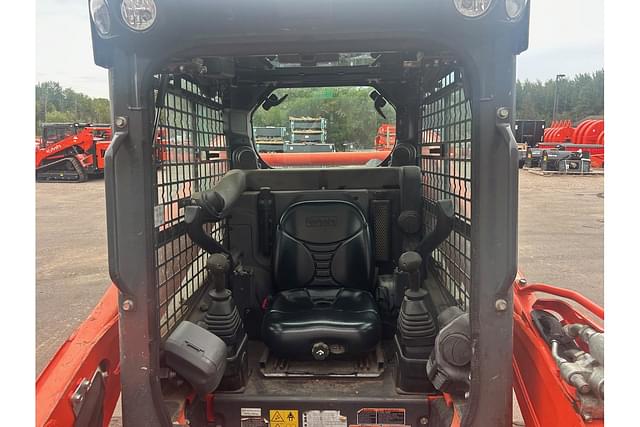 Image of Kubota SSV65 equipment image 1