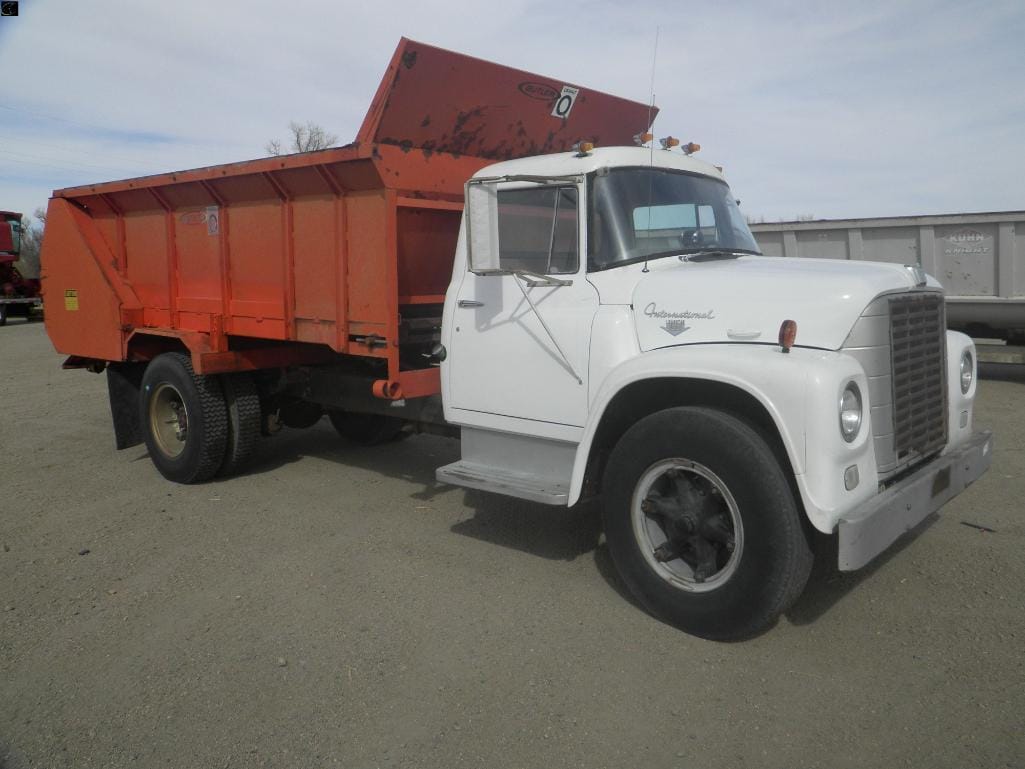 1966 International 1800 Equipment Image0