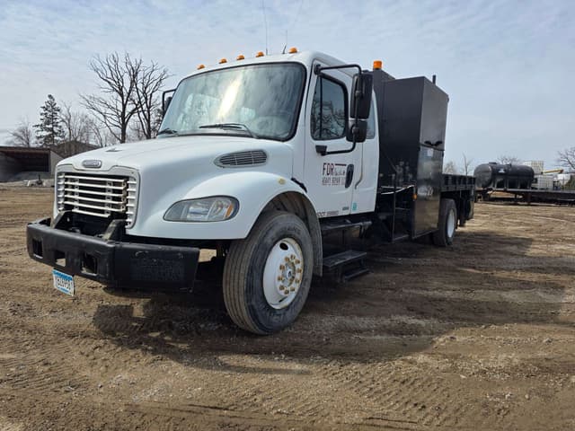 Image of Freightliner M2 equipment image 1