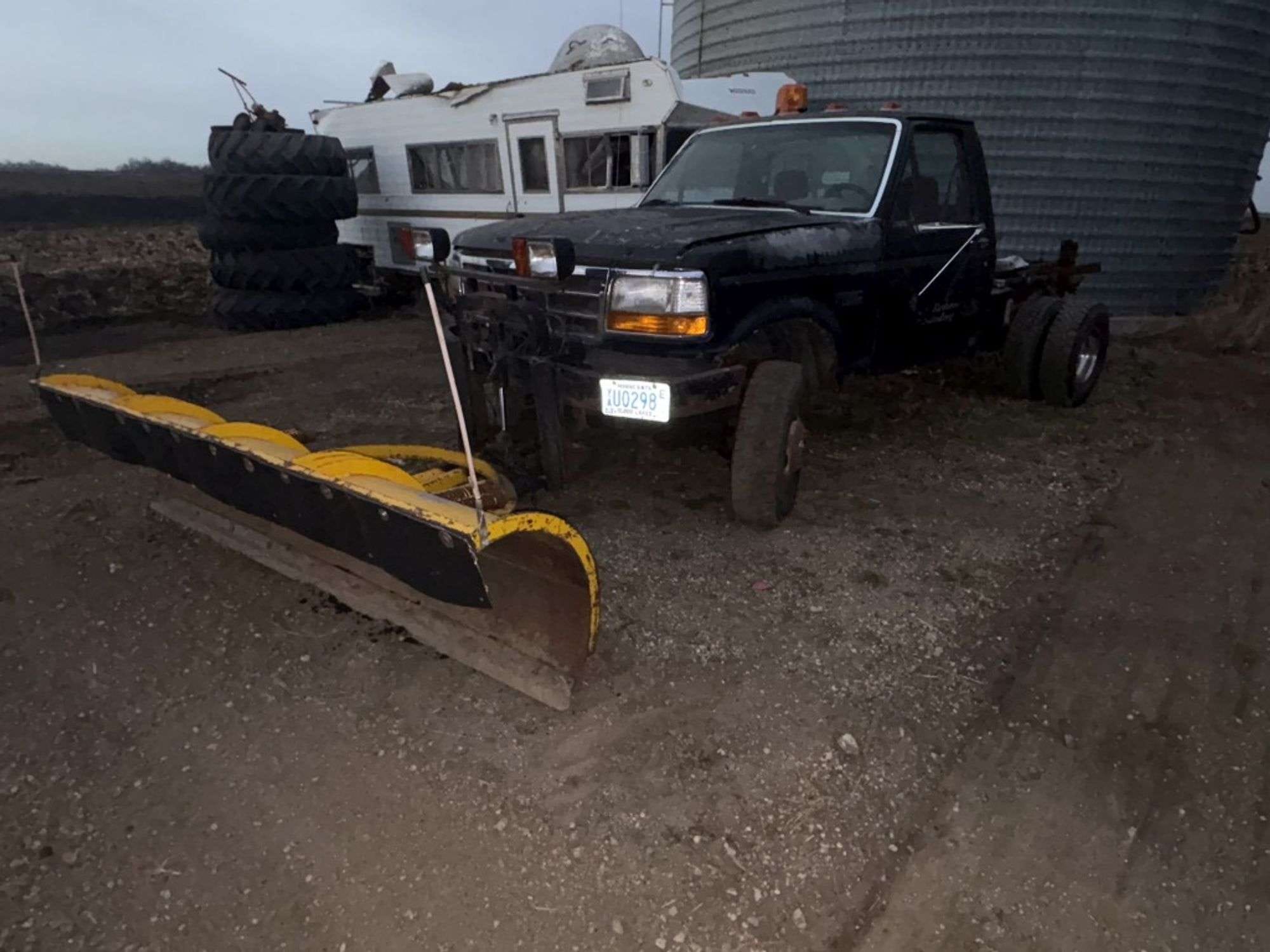 1994 Ford F-350 Equipment Image0