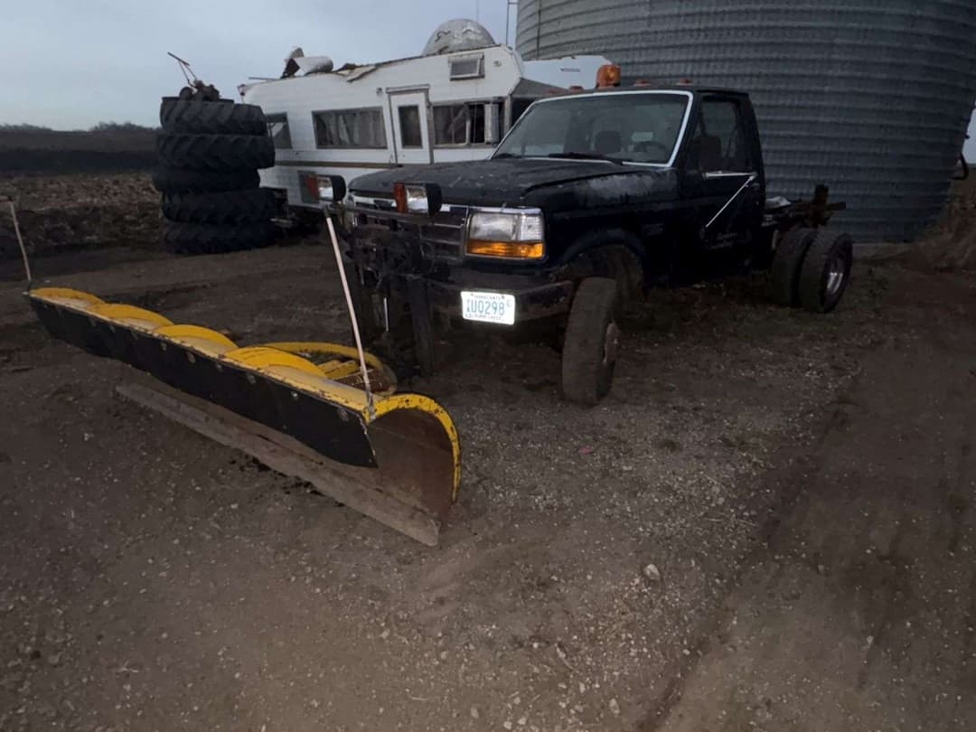 Image of Ford F-350 Primary image