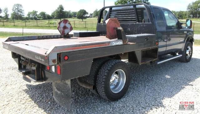 Image of Ford F-350 equipment image 3