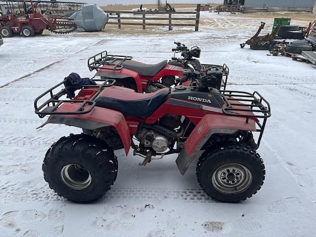 Image of Honda Fourtrax 250 equipment image 2