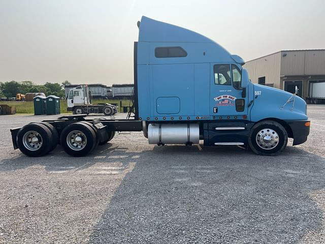 Image of Kenworth T2000 equipment image 3