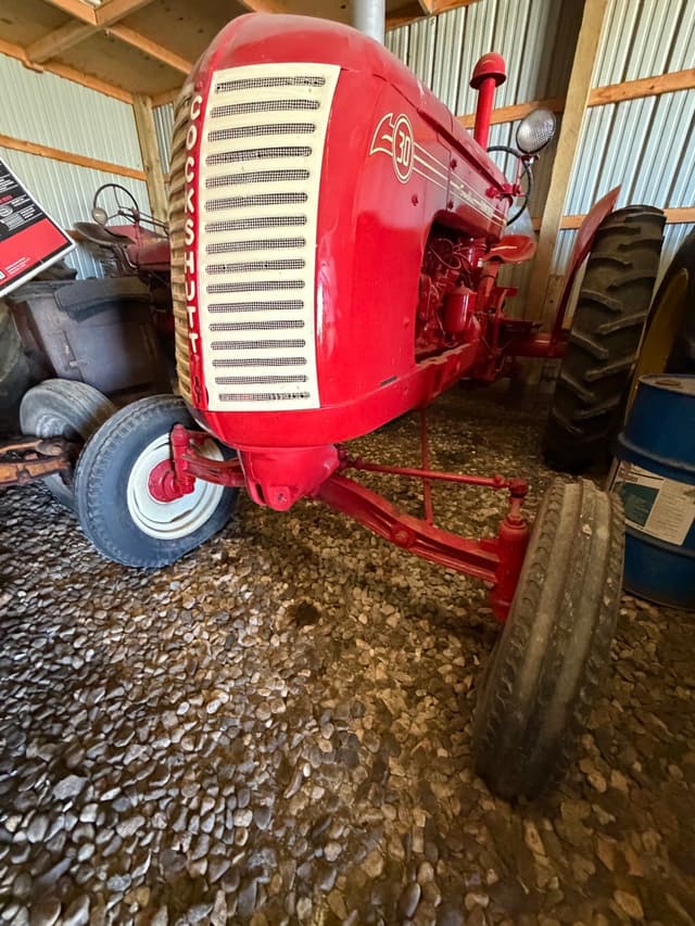 Image of Cockshutt 30 equipment image 1