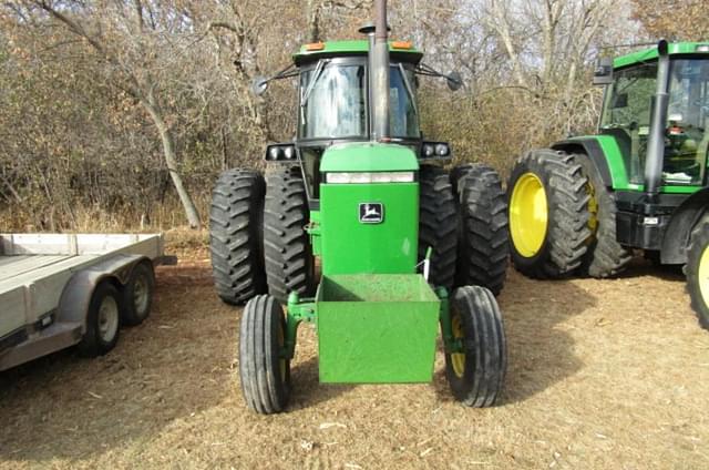 Image of John Deere 4250 equipment image 2