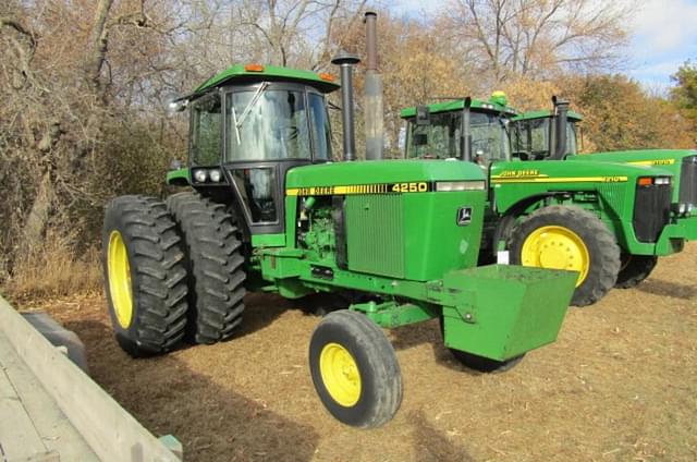 Image of John Deere 4250 equipment image 1