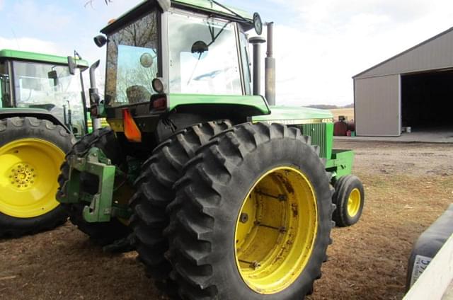 Image of John Deere 4250 equipment image 4