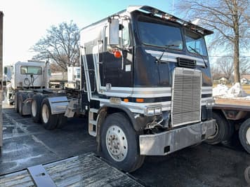 Main image Freightliner COE