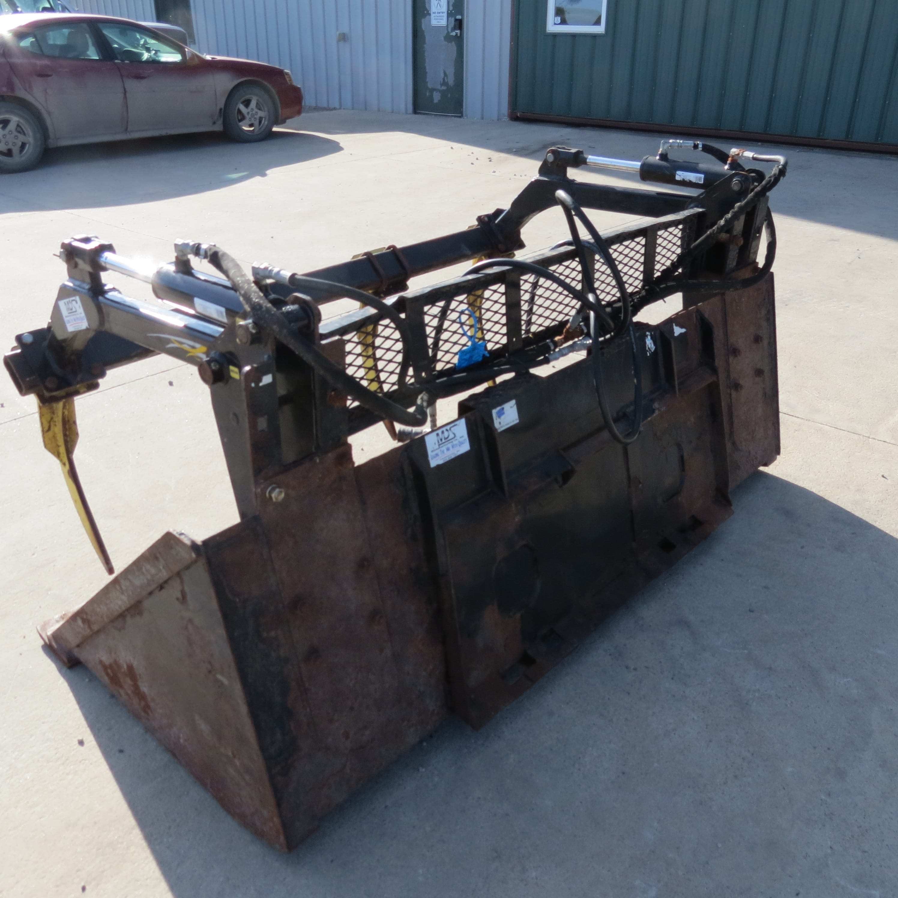 MDS Grapple Bucket Equipment Image0