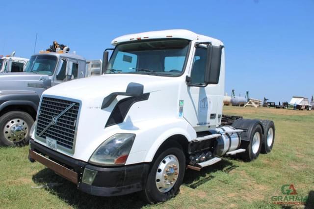 Image of Volvo VNL equipment image 3