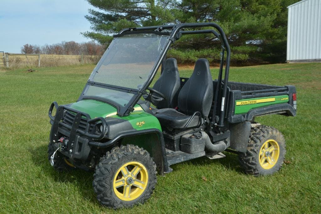 Main image John Deere Gator XUV 825i