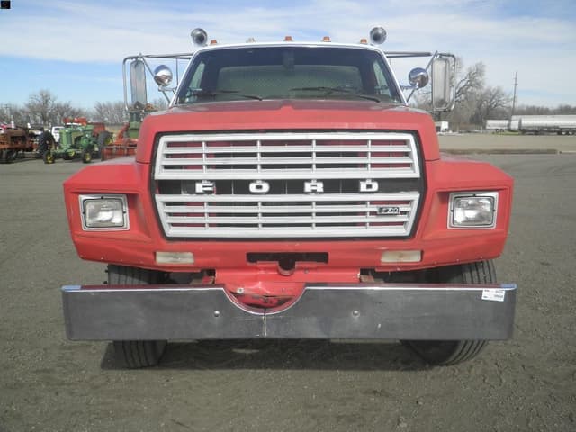Image of Ford F-700 equipment image 1