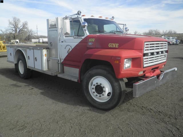 Image of Ford F-700 equipment image 2