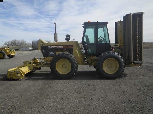 Image of New Holland 9030 equipment image 3