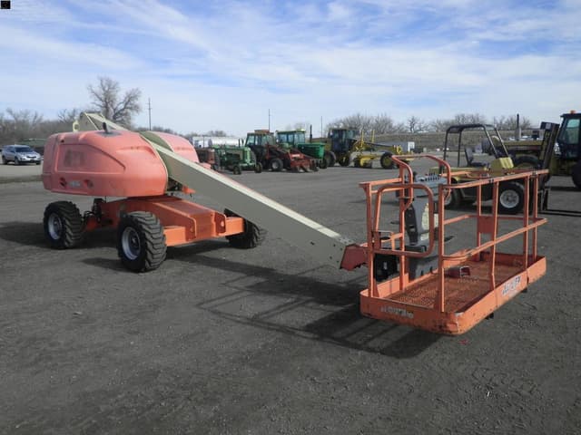 Image of JLG 400S equipment image 3