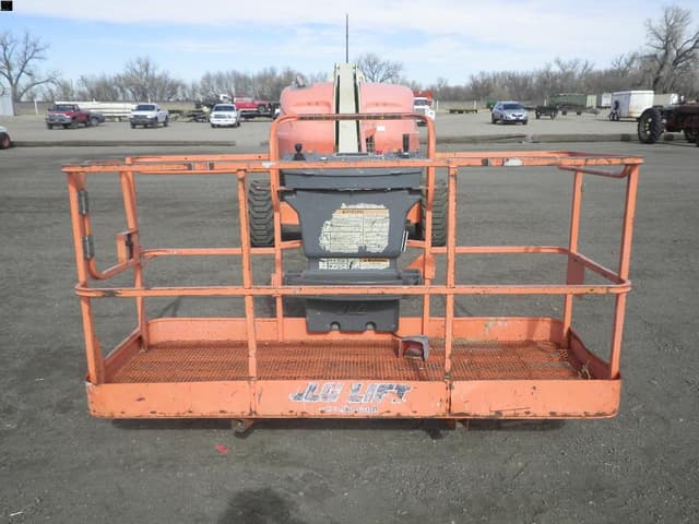 Image of JLG 400S equipment image 4