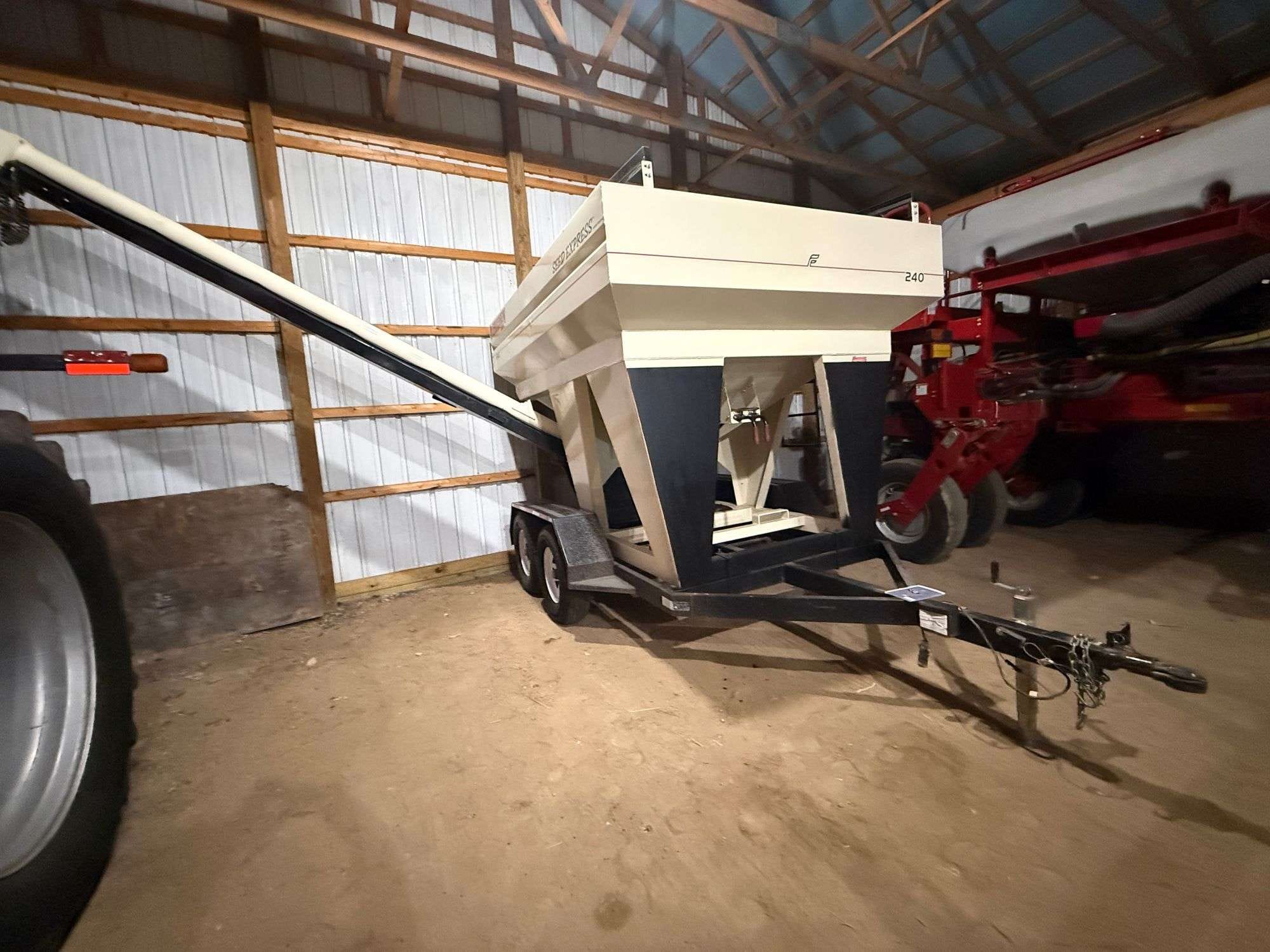 Friesen 240 Equipment Image0