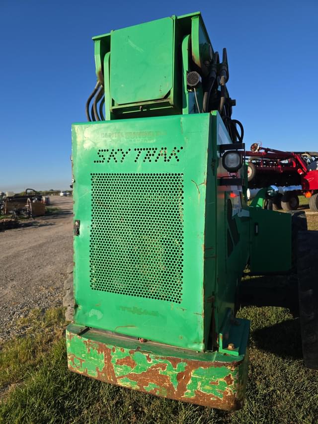 Image of Skytrak 8042 equipment image 4