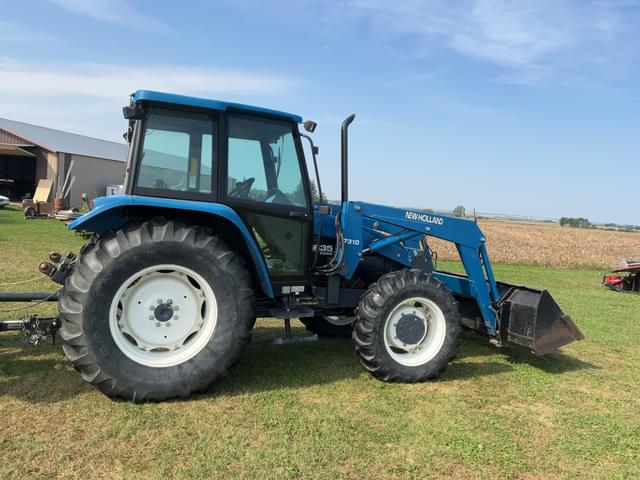 Image of Ford-New Holland 6635 equipment image 1