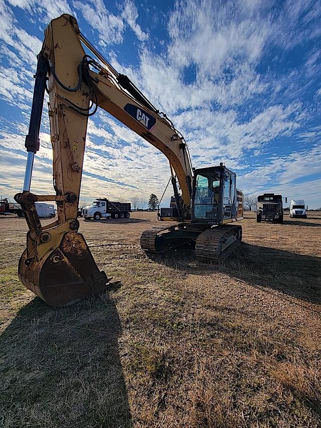 Image of Caterpillar 318EL equipment image 1