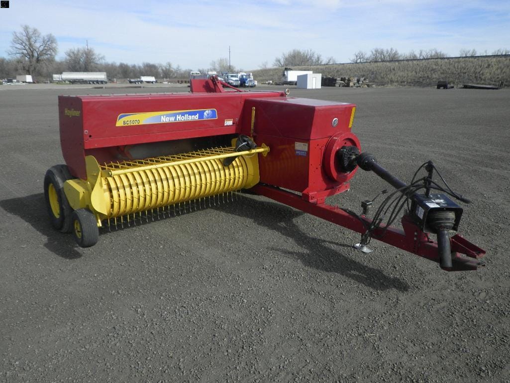 2018 New Holland BC5070 Equipment Image0