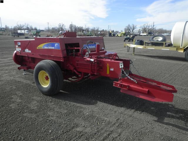 Image of New Holland BC5070 equipment image 2