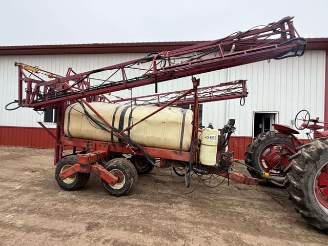 Image of Hardi TR1000 equipment image 1