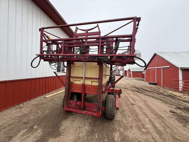 Image of Hardi TR1000 equipment image 4