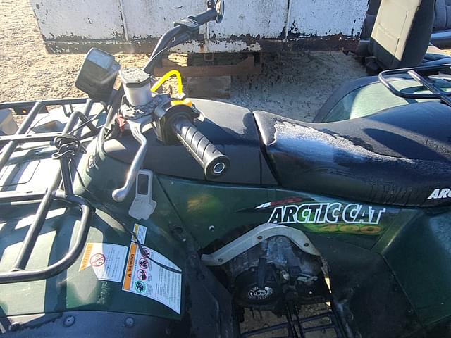 Image of Arctic Cat 400 equipment image 4